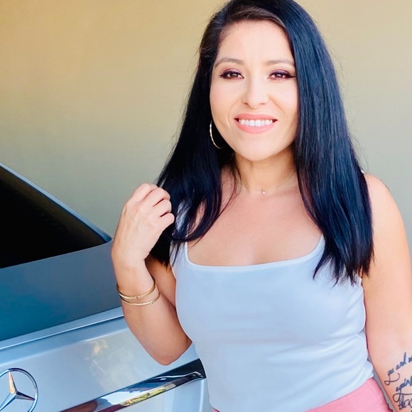 Meet your Posher, Gisela - Picture 1 of 1